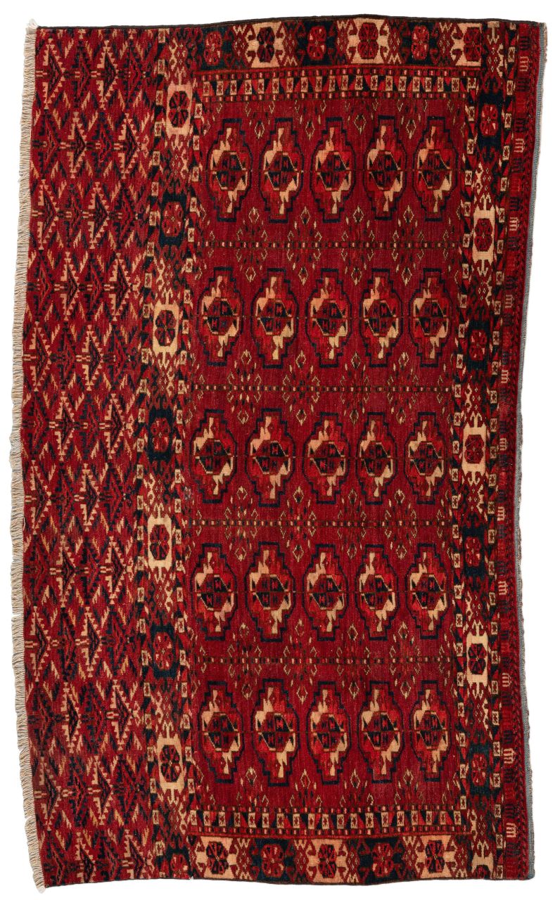 Bild eines Tekke aus Turkmenistan in der Göße 117 x 68 cm