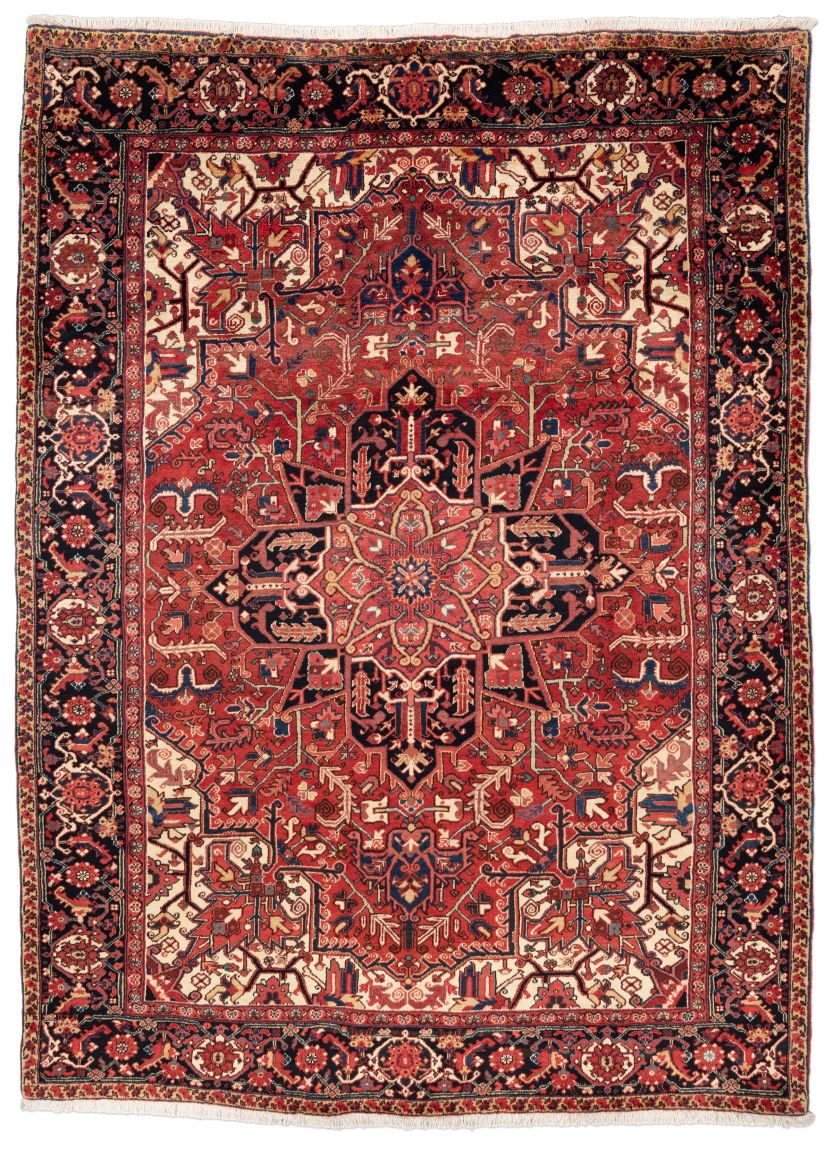 Bild eines Heriz aus Persien in der Göße 341 x 253 cm