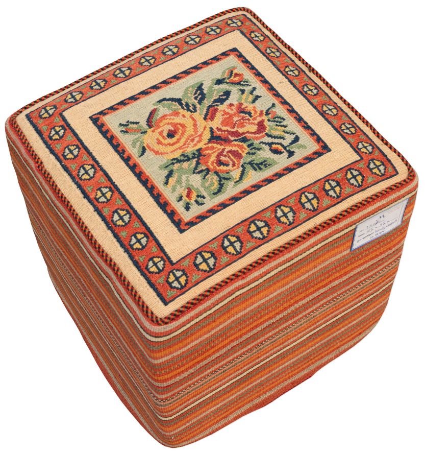 Bild eines Afschar-Tabii-Sitzwürfel aus Persien in der Göße 45 x 45 cm
