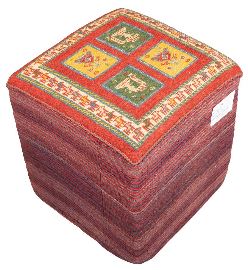 Bild eines Afschar-Tabii-Sitzwürfel aus Persien in der Göße 45 x 45 cm