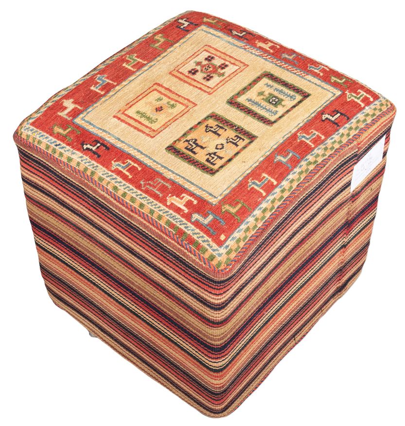 Bild eines Afschar-Tabii-Sitzwürfel aus Persien in der Göße 48 x 46 cm