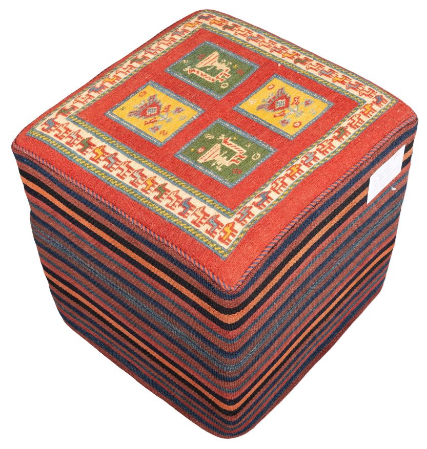 Bild eines Afschar-Tabii-Sitzwürfel aus Persien in der Göße 49 x 47 cm