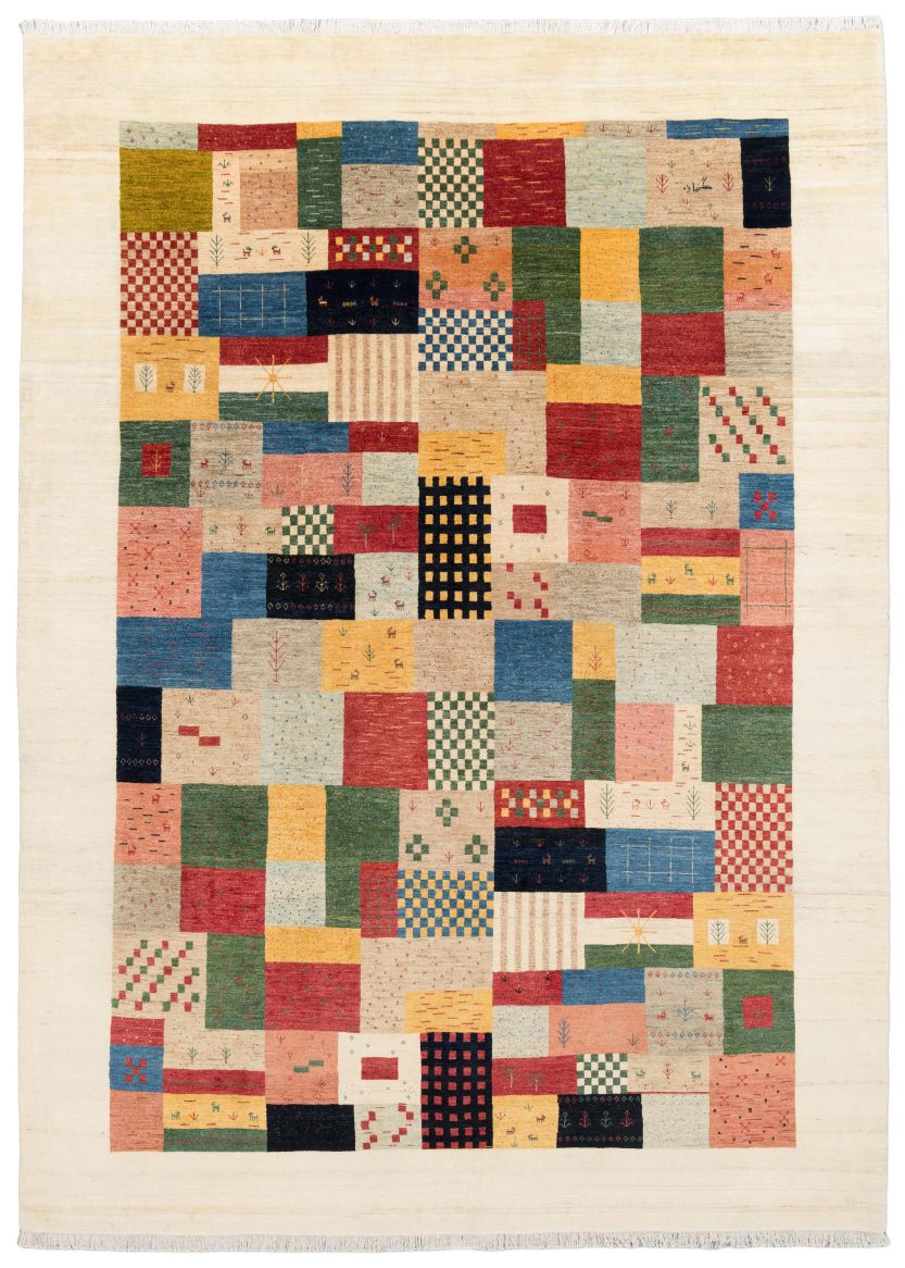 Bild eines Bidjar-Novum aus Persien in der Göße 342 x 248 cm