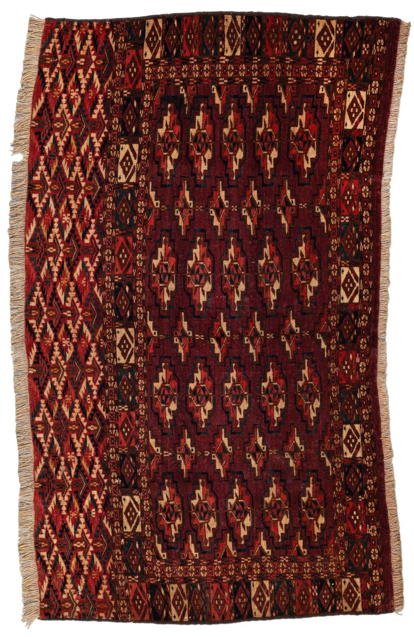 Bild eines Tekke aus Turkmenistan in der Göße 110 x 62 cm