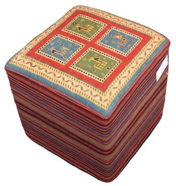 Bild von Afschar-Tabii-Sitzwürfel aus Persien in der Größe 47 x 47 cm